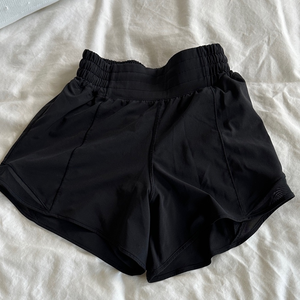 Lululemon high rise hottie hot shorts